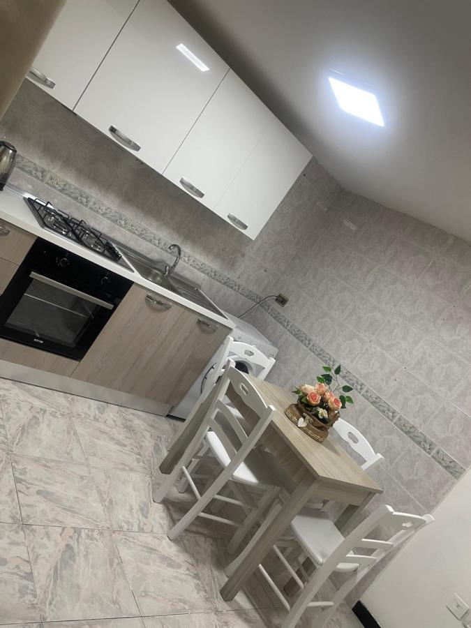 דירות נאפולי Casa Vacanza La Serenella מראה חיצוני תמונה