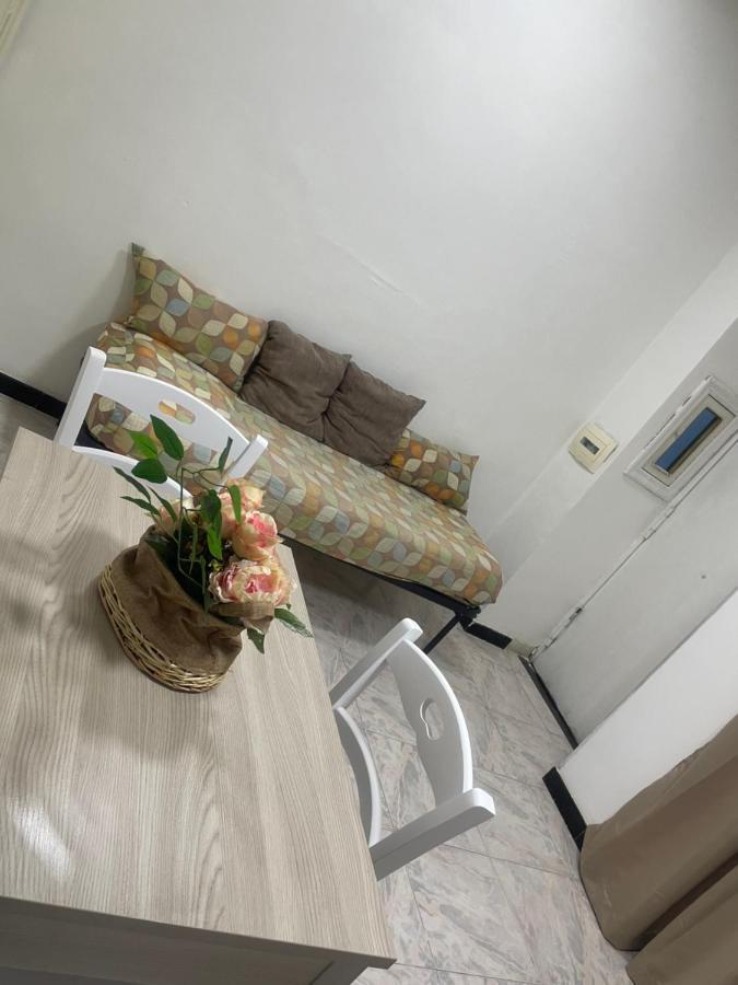 דירות נאפולי Casa Vacanza La Serenella מראה חיצוני תמונה