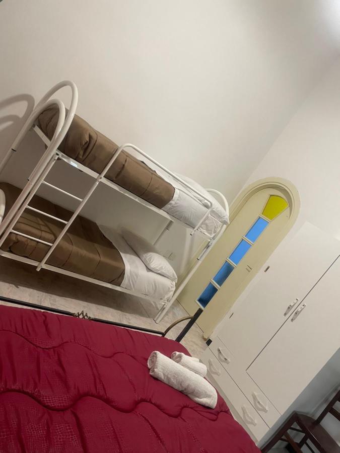 דירות נאפולי Casa Vacanza La Serenella מראה חיצוני תמונה